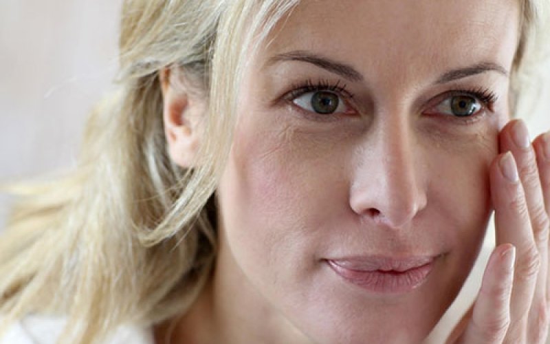 Protects & Revives Skin